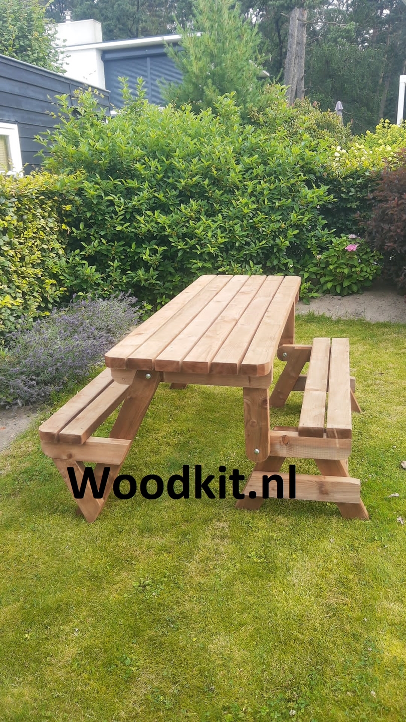 Inklapbare pickniktafel tuinbank zelf gemaakt met een bouwpakket